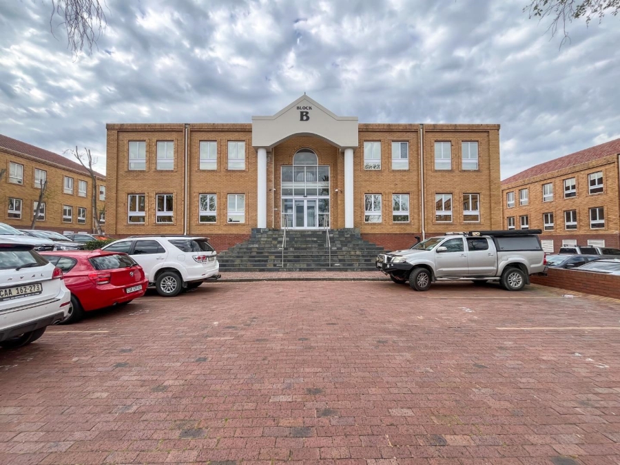 To Let commercial Property for Rent in Durbanville Western Cape